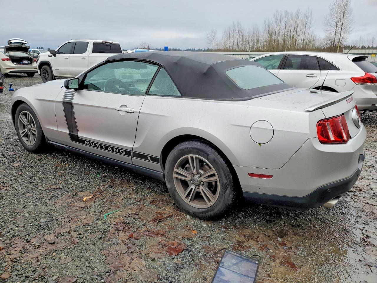 2012 FORD MUSTANG