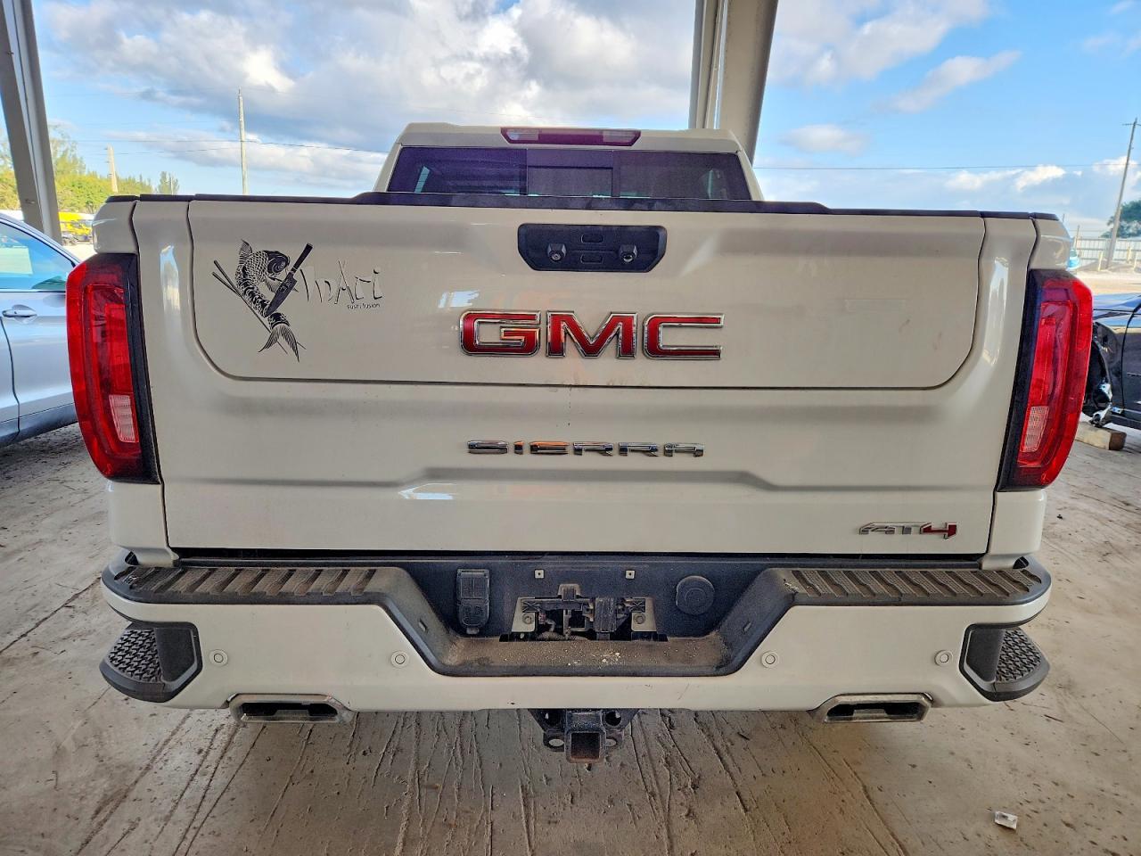 2023 GMC Sierra