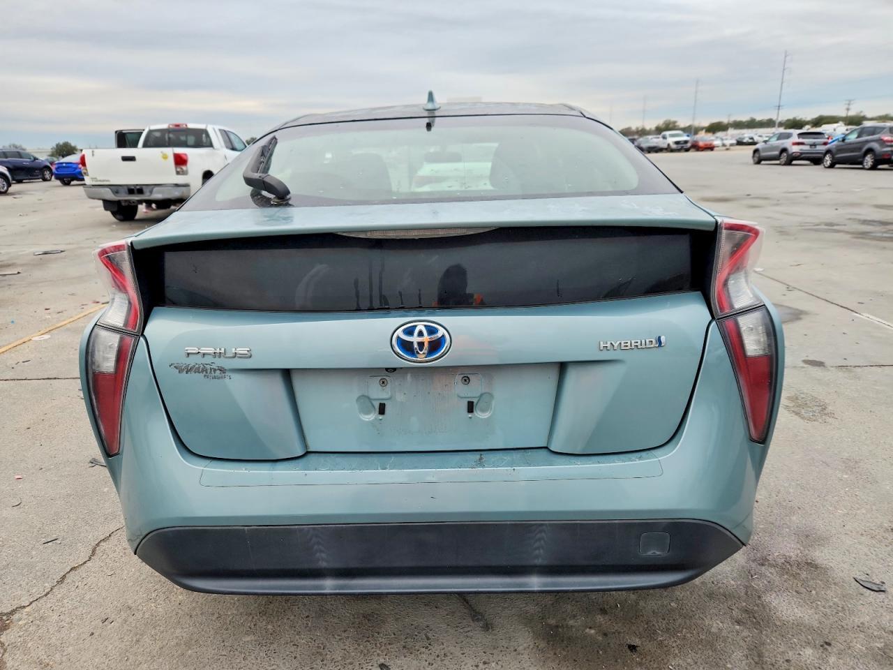 2016 TOYOTA PRIUS