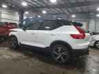 2019 VOLVO XC40