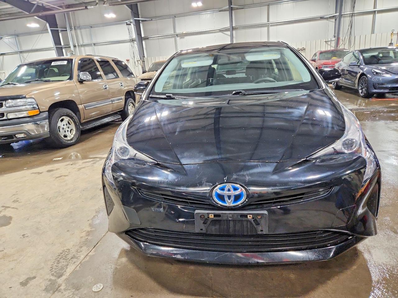 2016 TOYOTA PRIUS