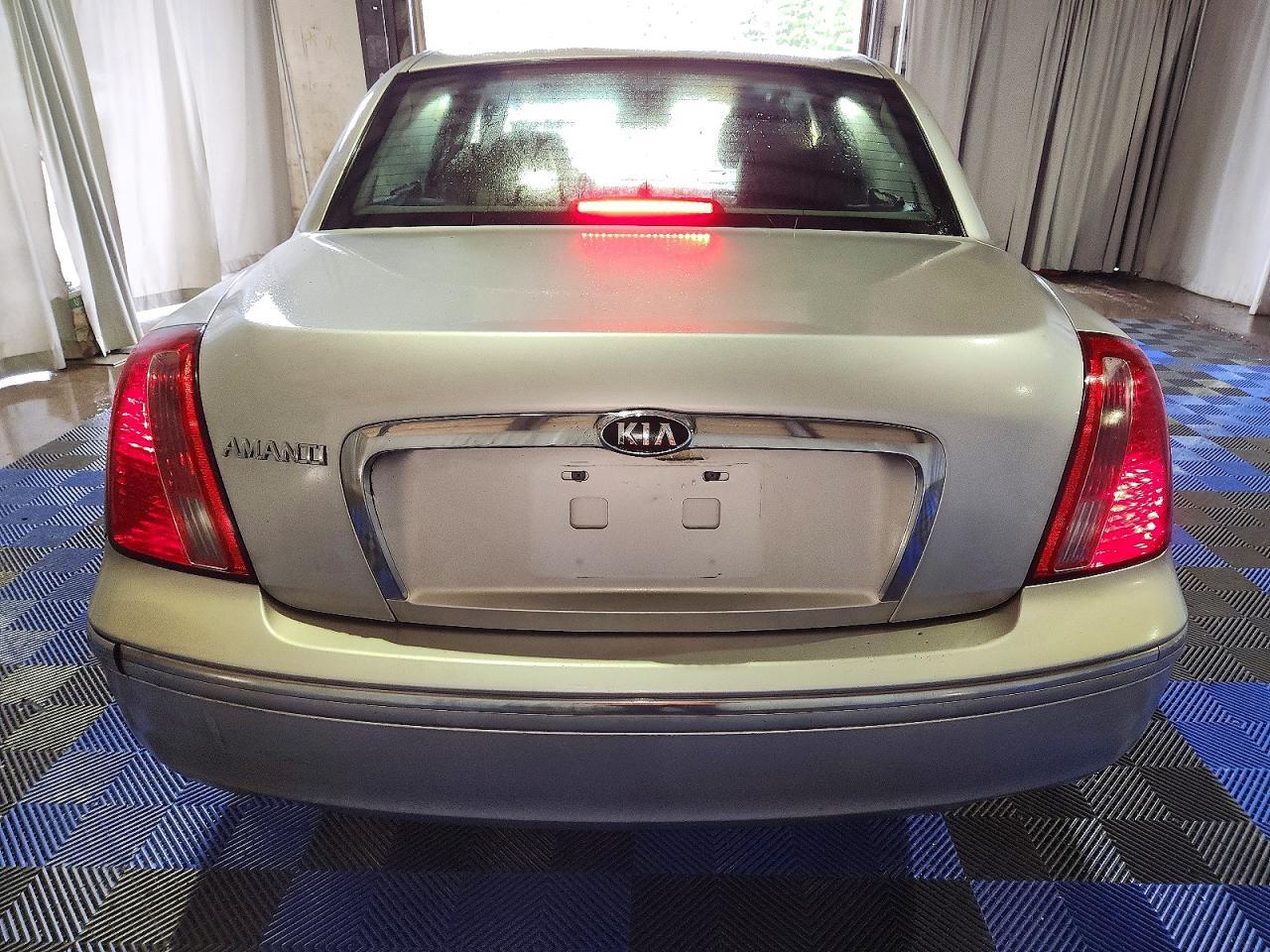 2008 KIA Amanti
