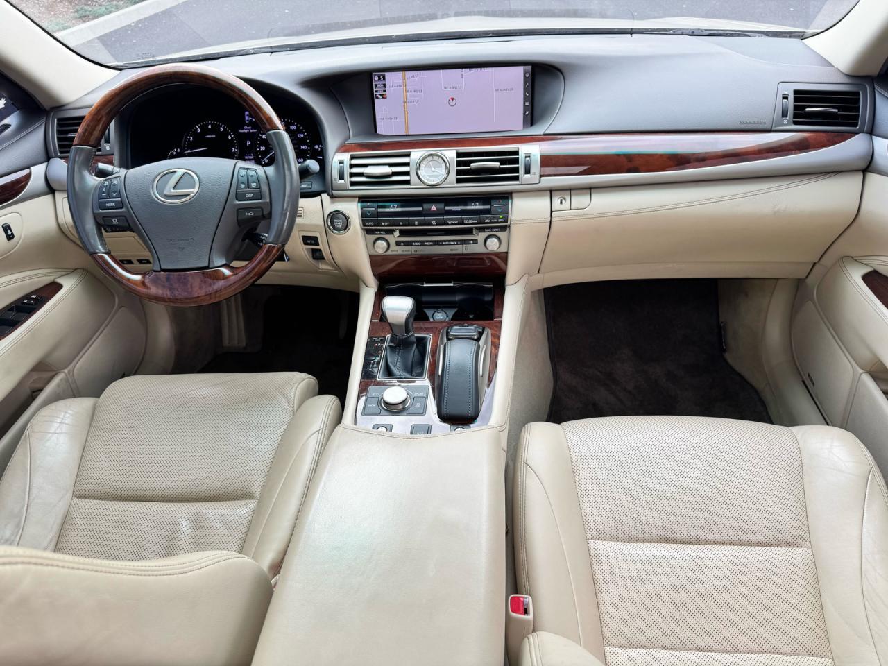 2017 LEXUS LS 460