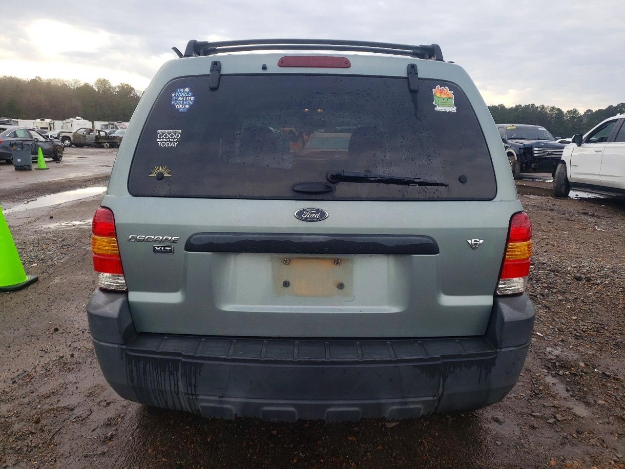 2005 FORD ESCAPE