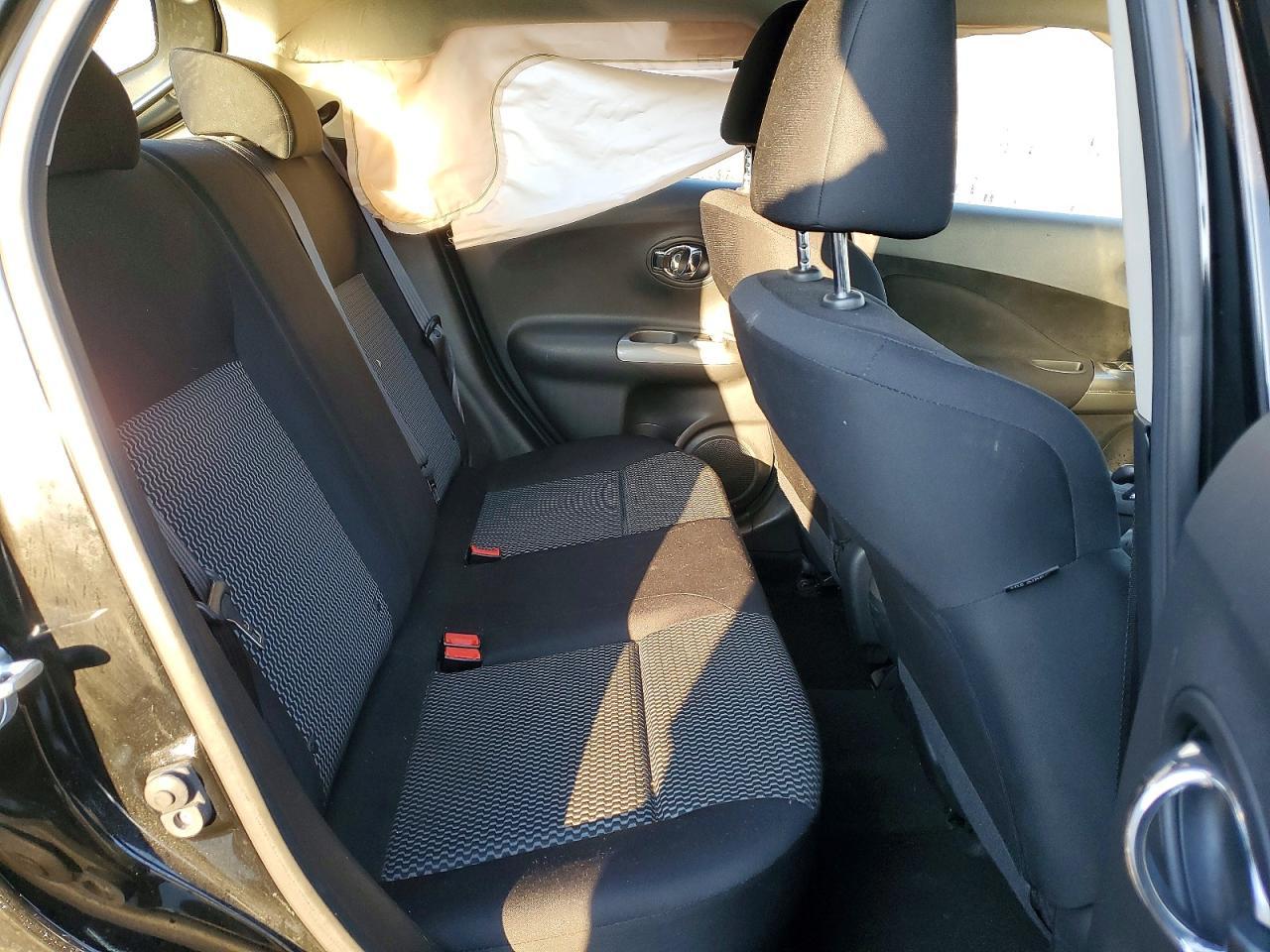 2016 NISSAN Juke