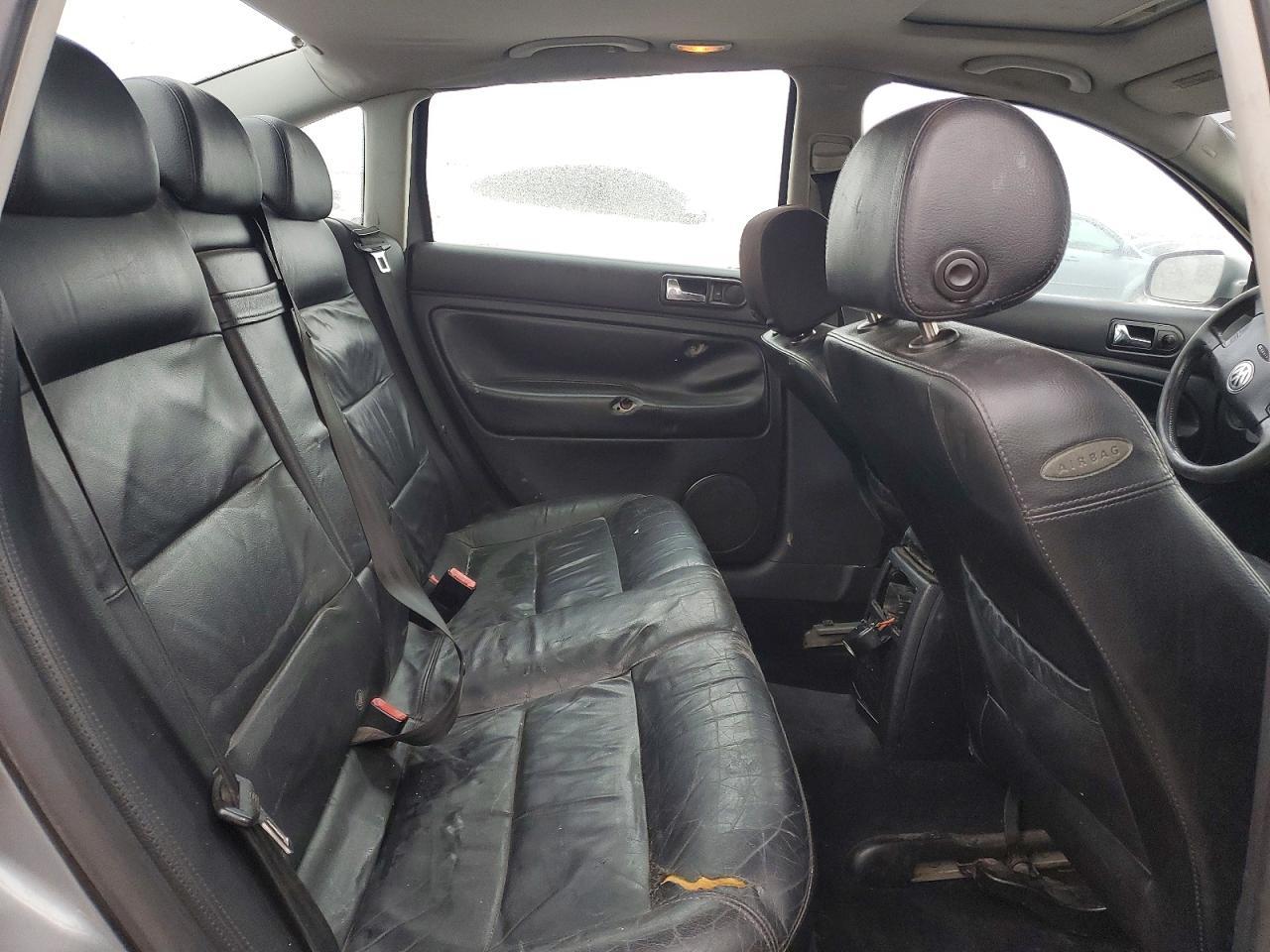 2003 VOLKSWAGEN Passat