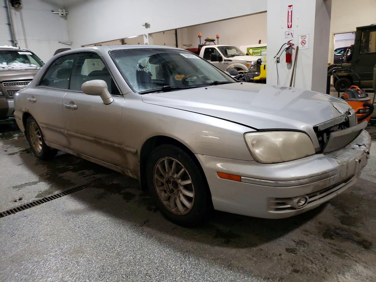 2004 HYUNDAI Xg