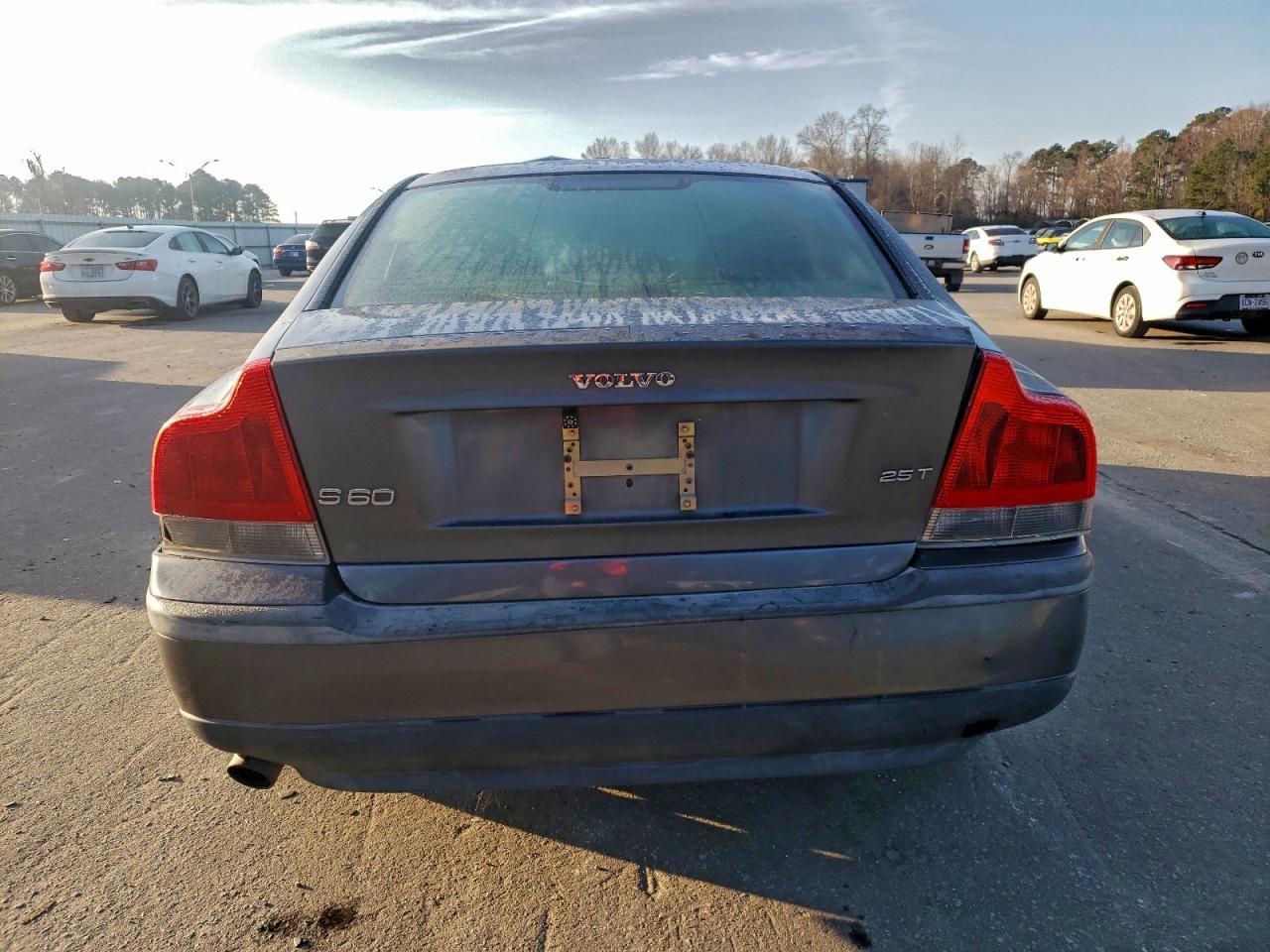 2004 VOLVO S60