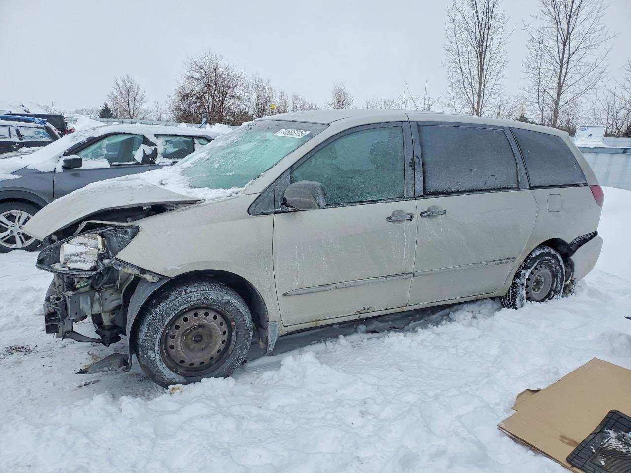 2004 TOYOTA SIENNA