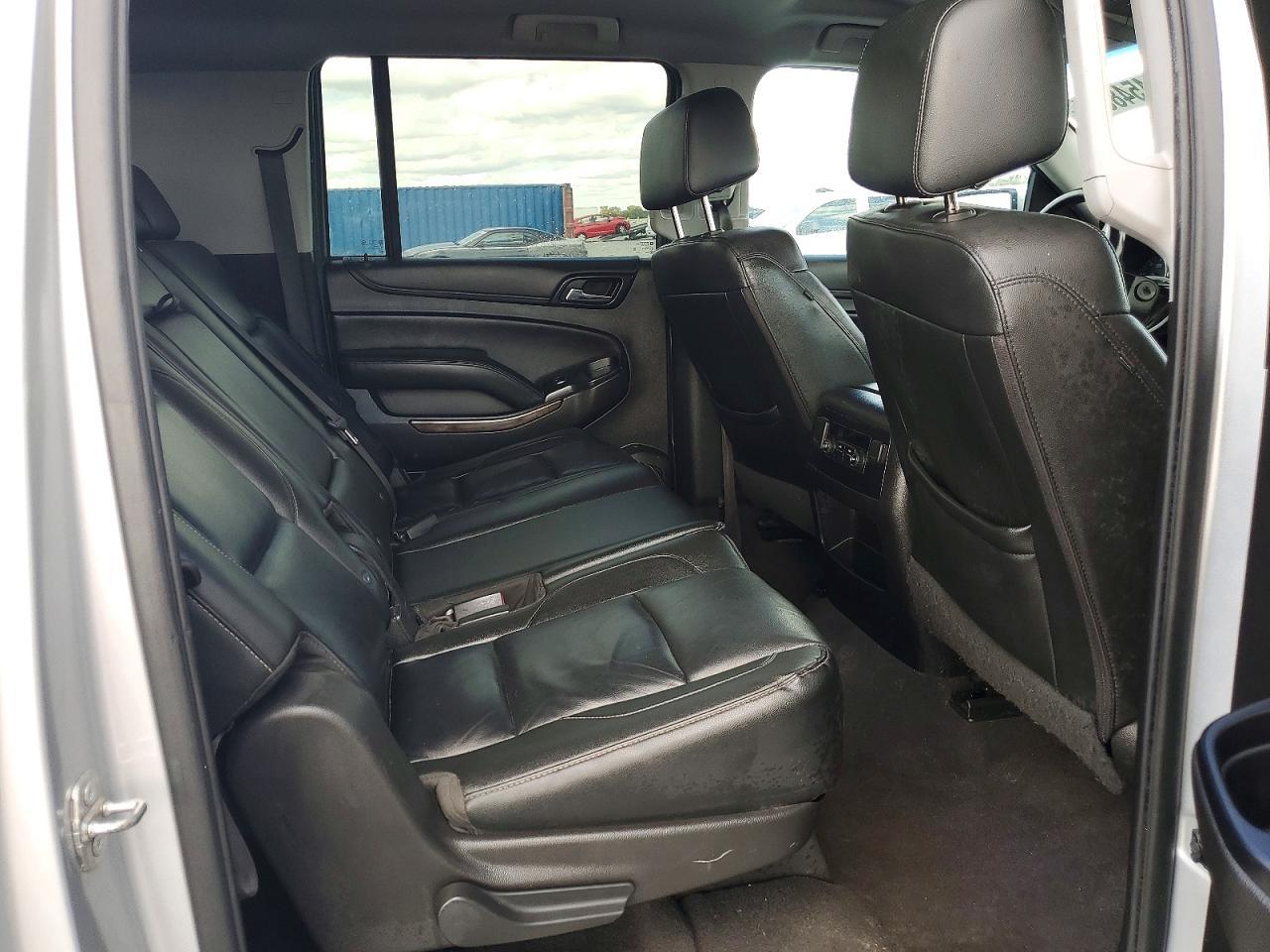 2019 CHEVROLET Suburban