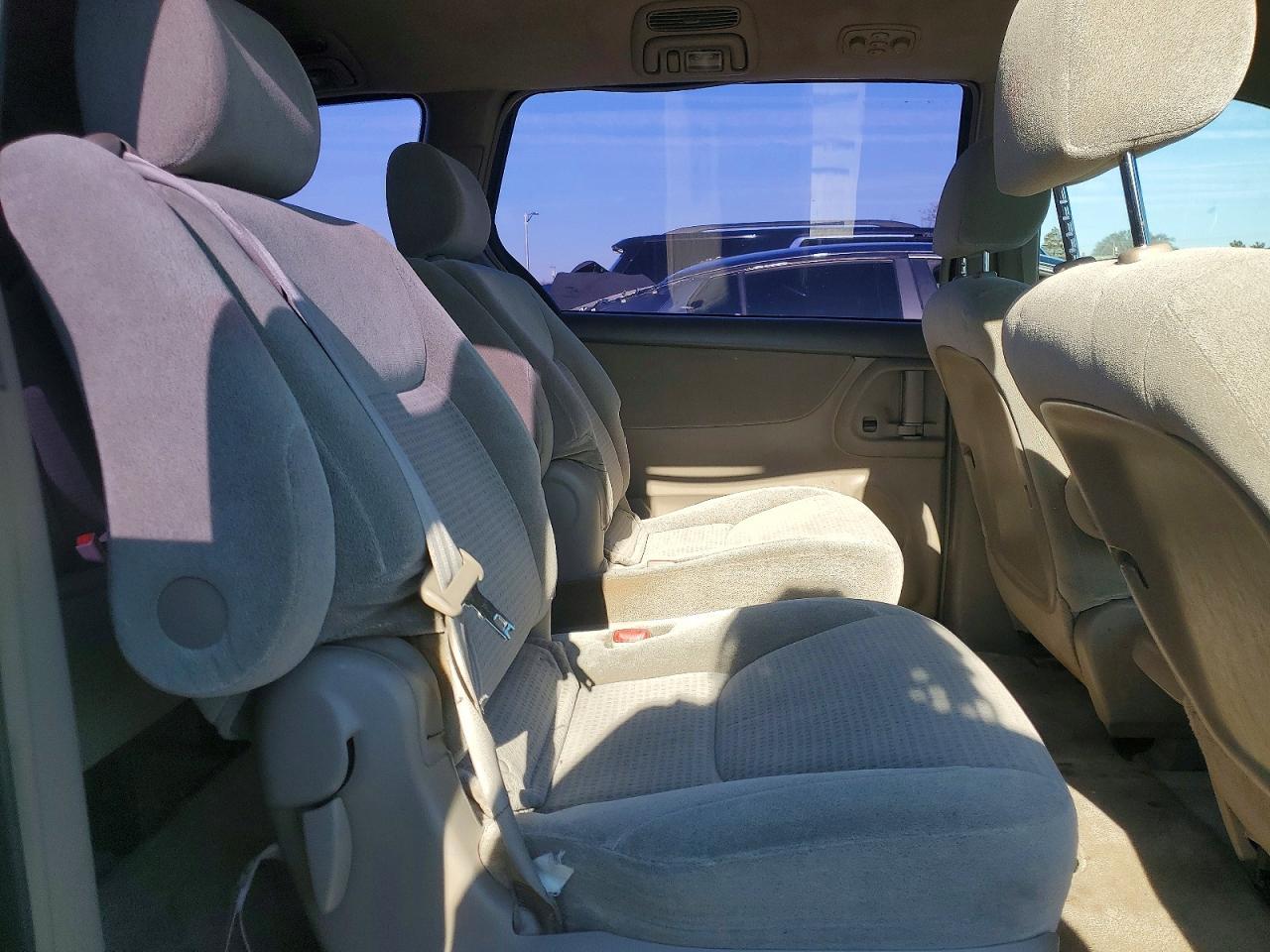 2006 TOYOTA SIENNA
