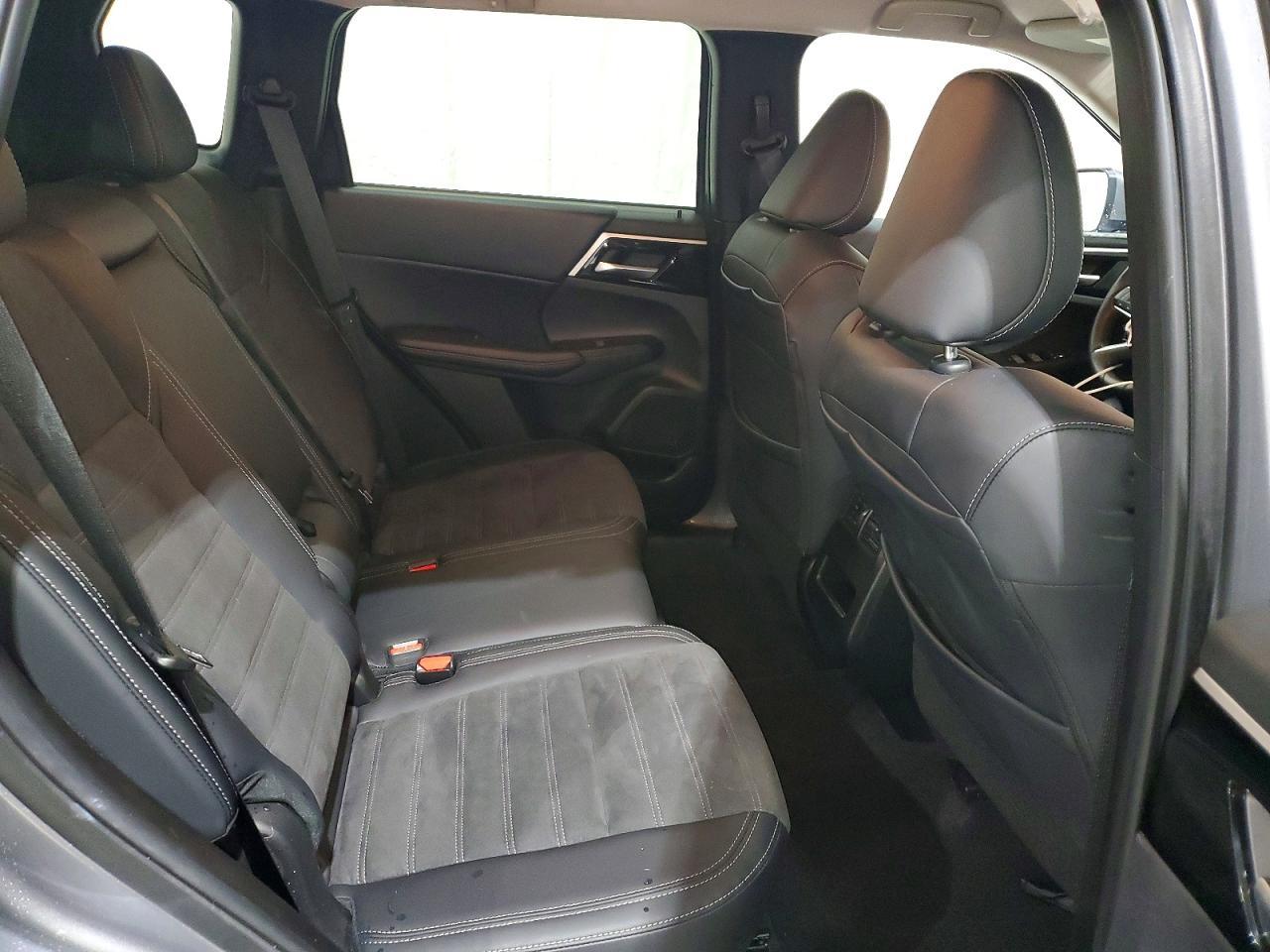 2024 MITSUBISHI outlander