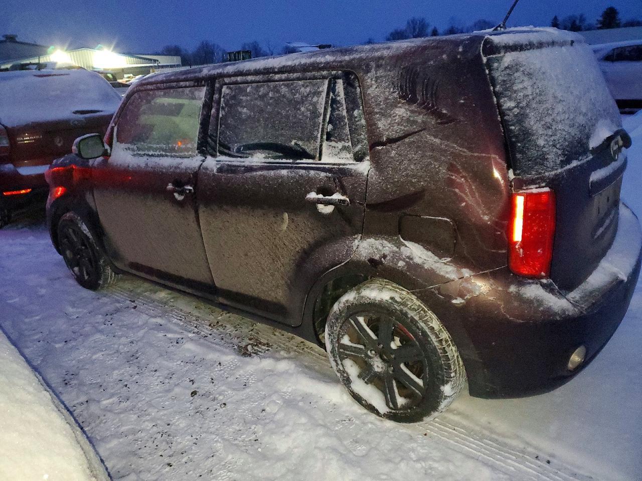 2010 TOYOTA SCION