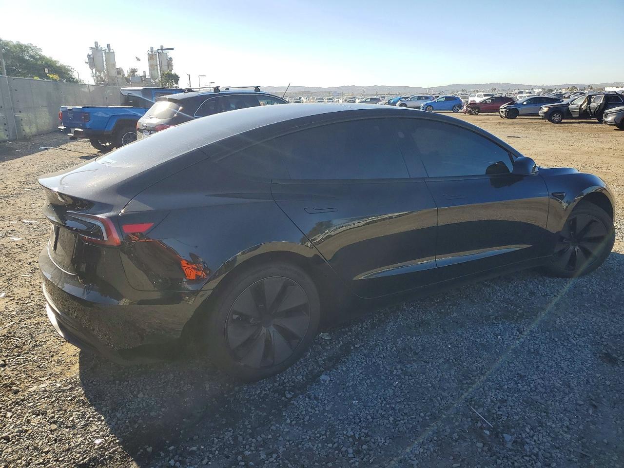 2025 TESLA MODEL 3