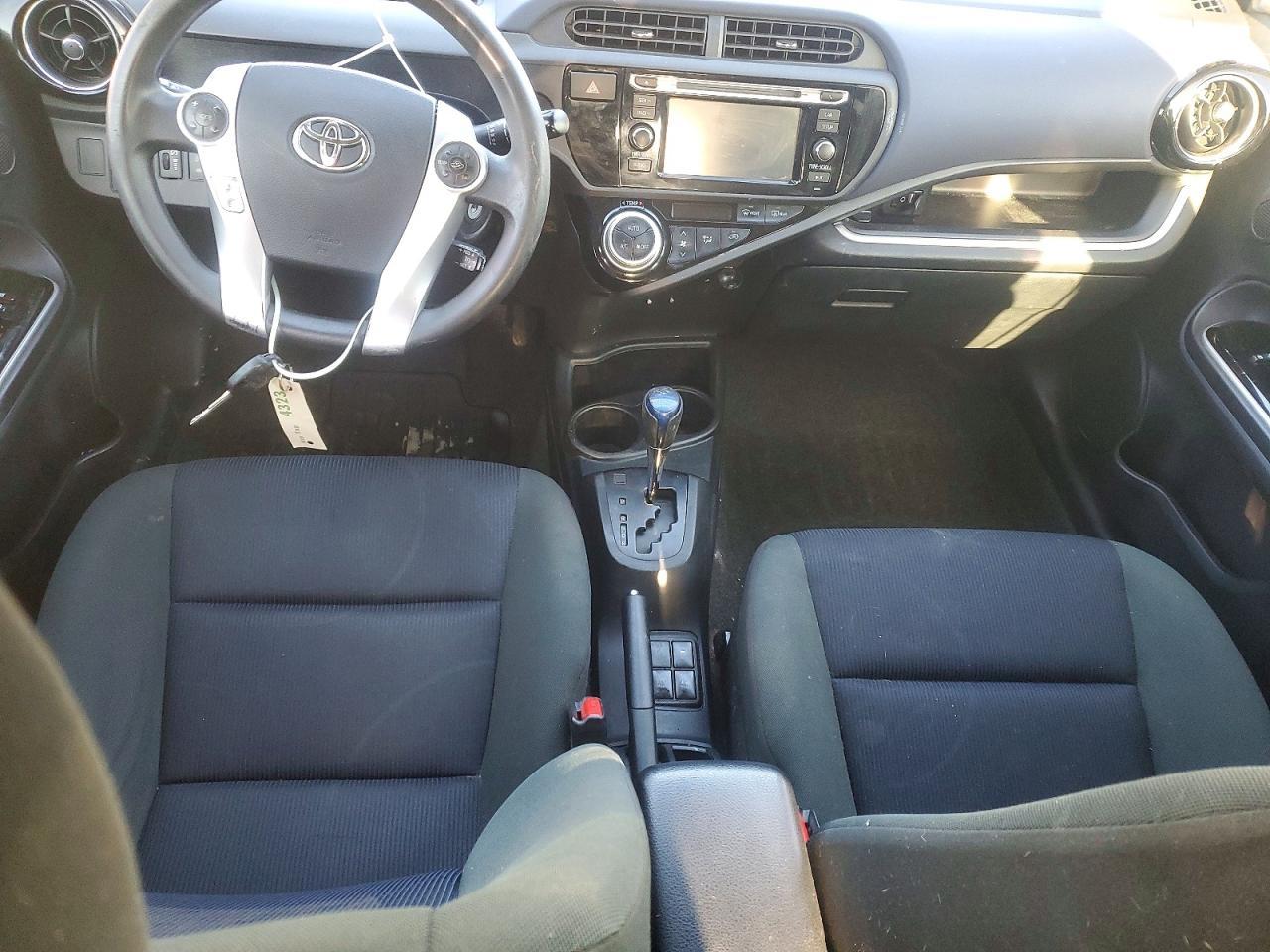 2015 TOYOTA Prius c