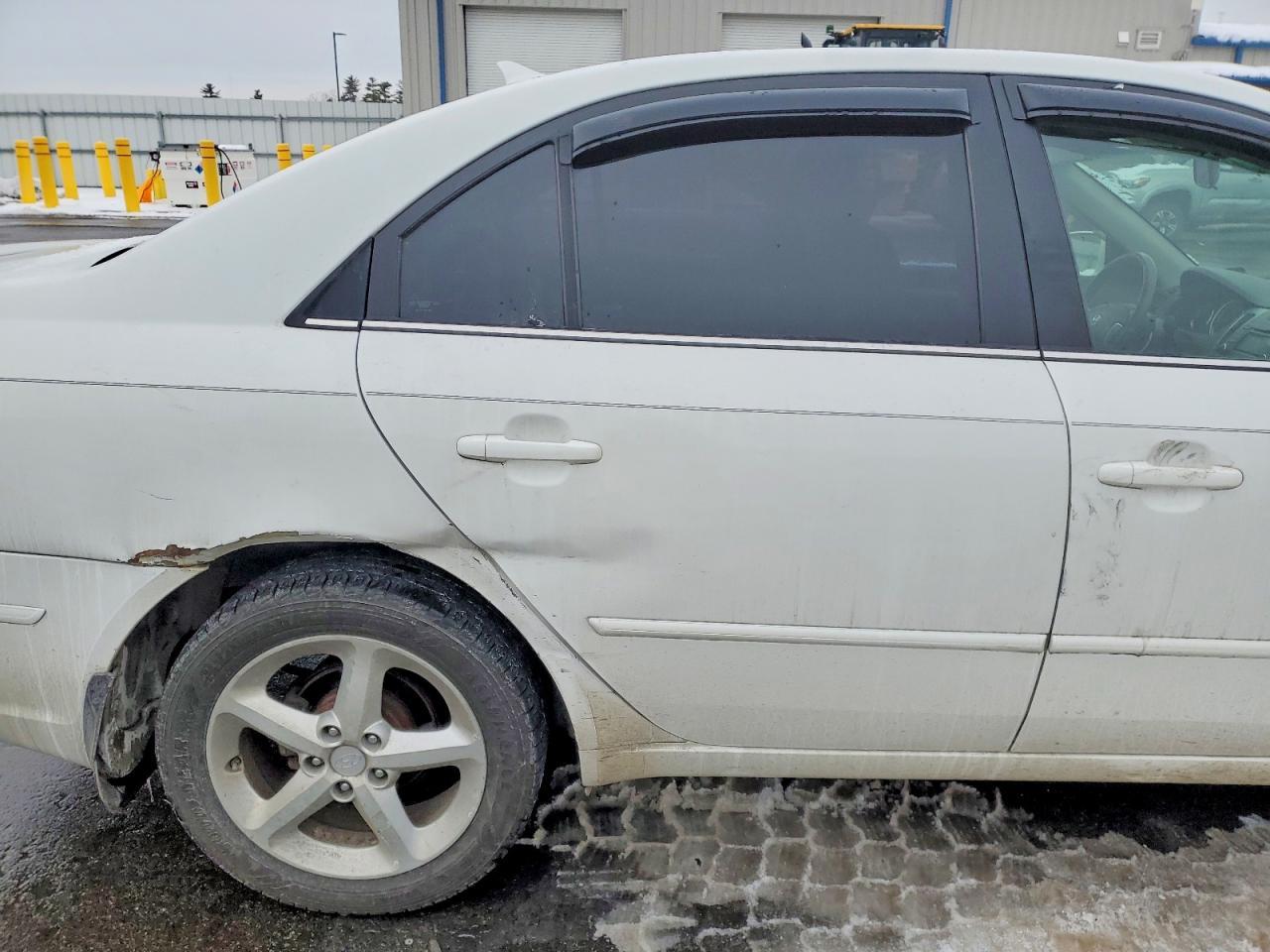 2009 HYUNDAI SONATA