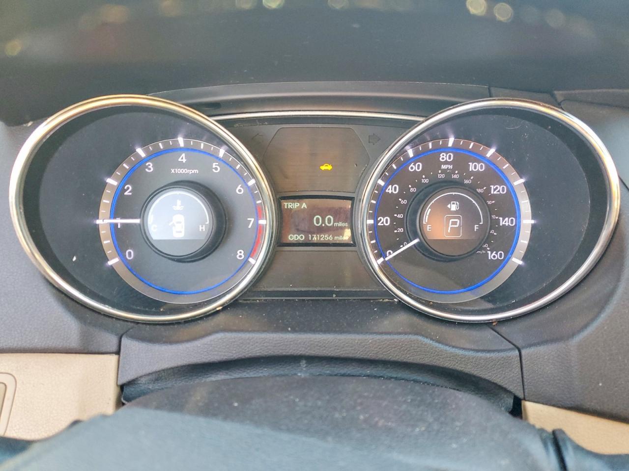 2011 HYUNDAI SONATA