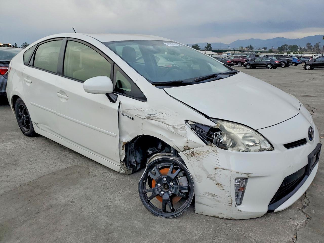 2014 TOYOTA PRIUS