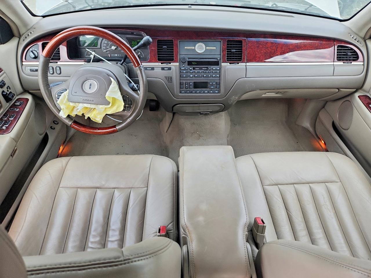 2003 LINCOLN Town Car
