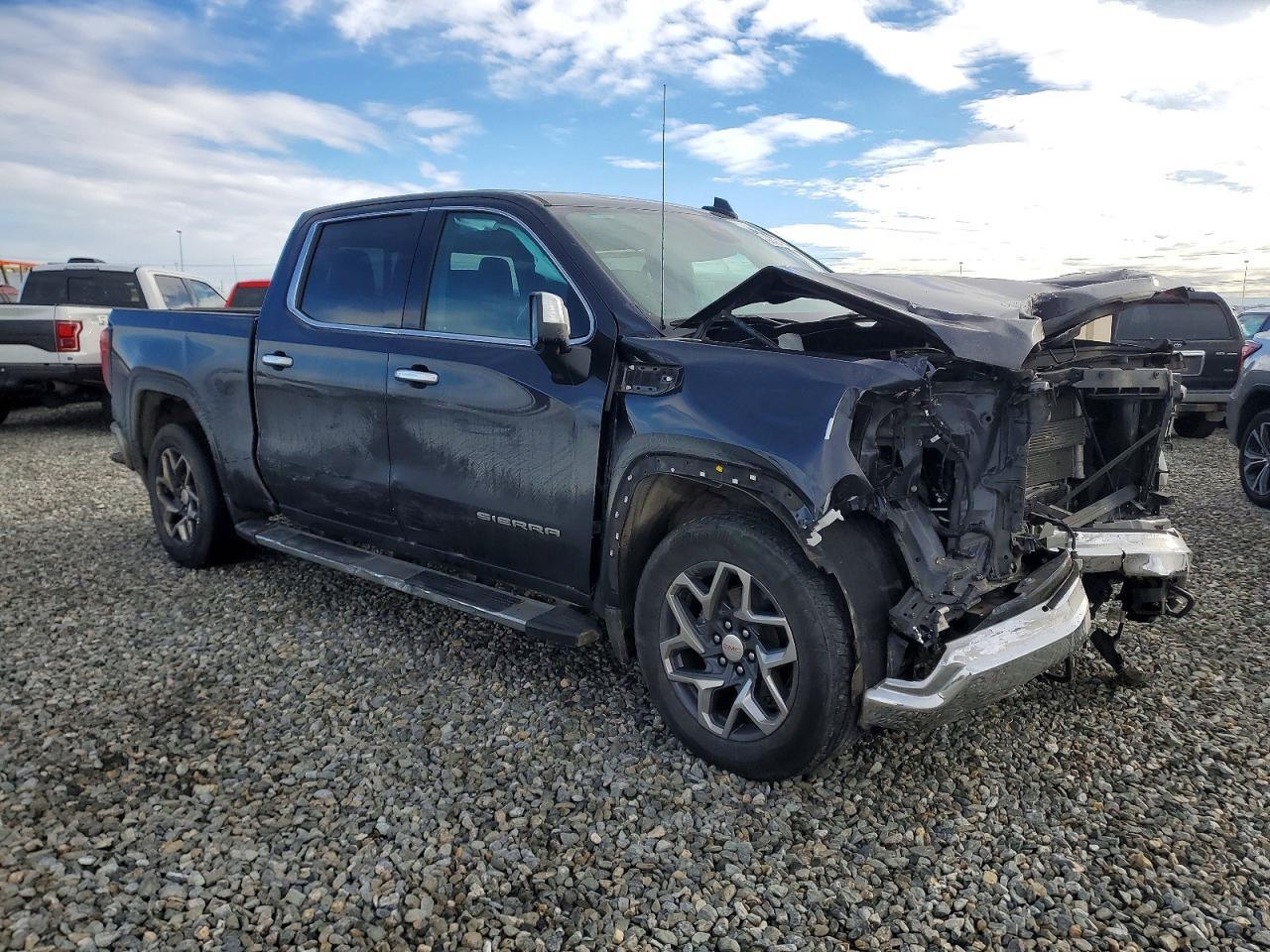 2023 GMC Sierra