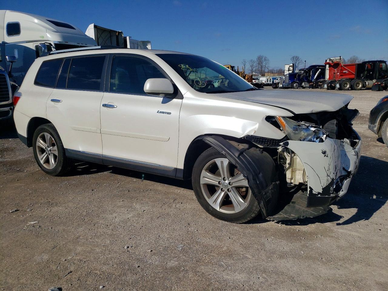 2011 TOYOTA HIGHLANDER