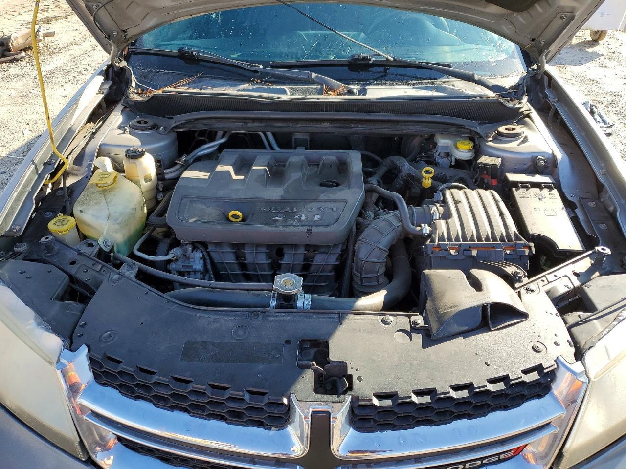 2013 DODGE Avenger