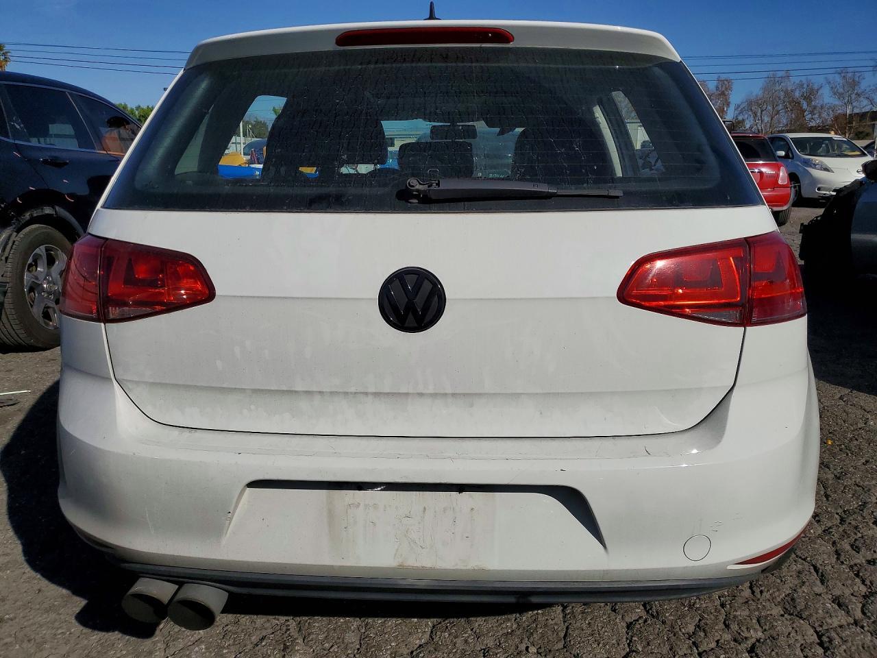 2015 VOLKSWAGEN GOLF
