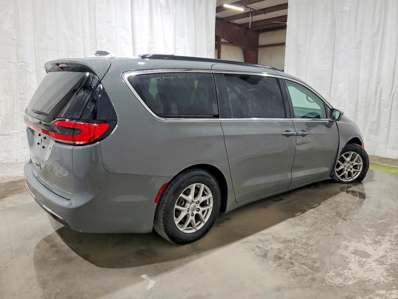 2022 CHRYSLER Pacifica