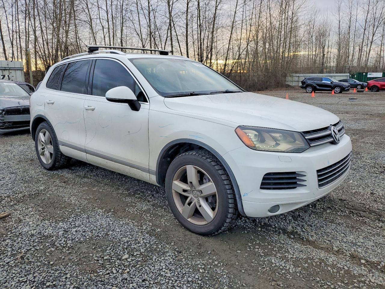 2012 VOLKSWAGEN Touareg