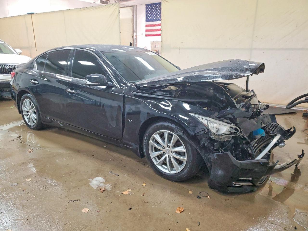 2015 INFINITI Q50