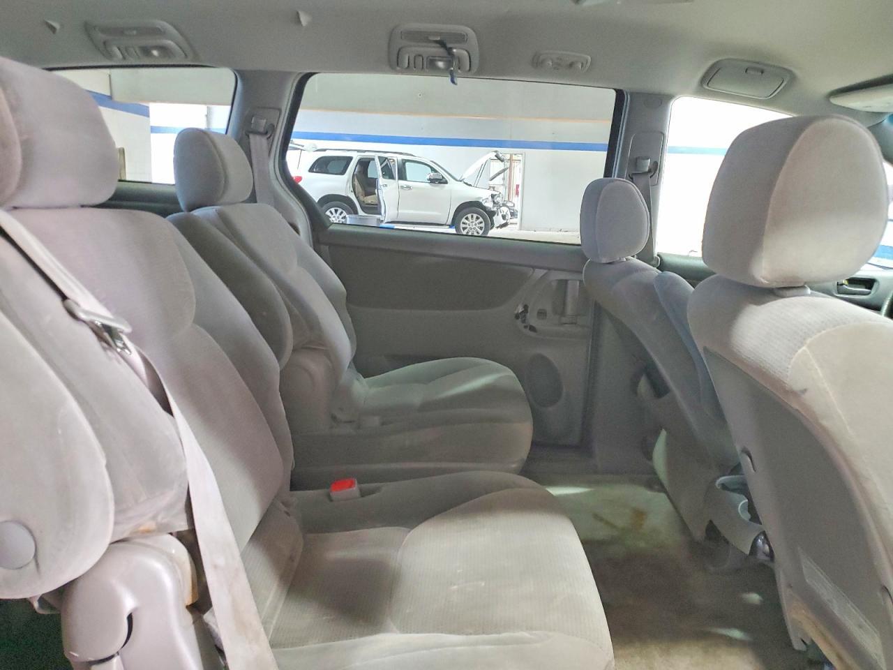 2005 TOYOTA SIENNA