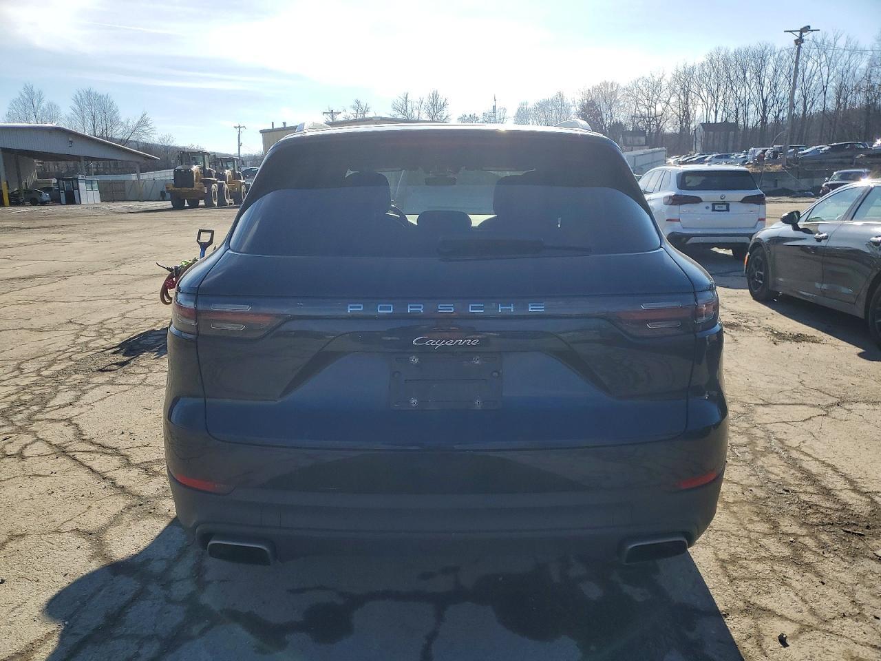 2019 PORSCHE CAYENNE