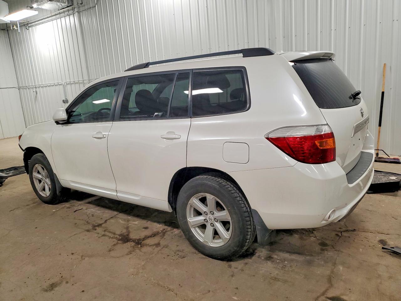 2010 TOYOTA HIGHLANDER