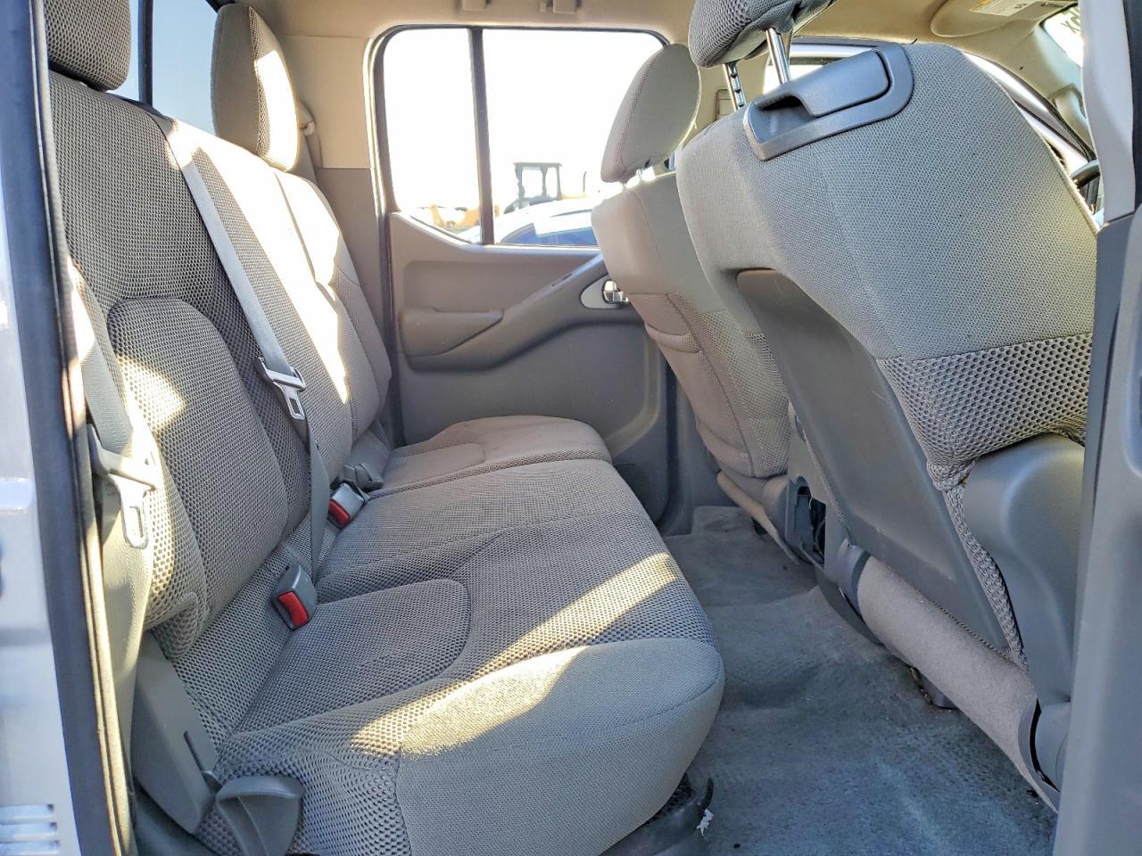 2014 NISSAN Frontier