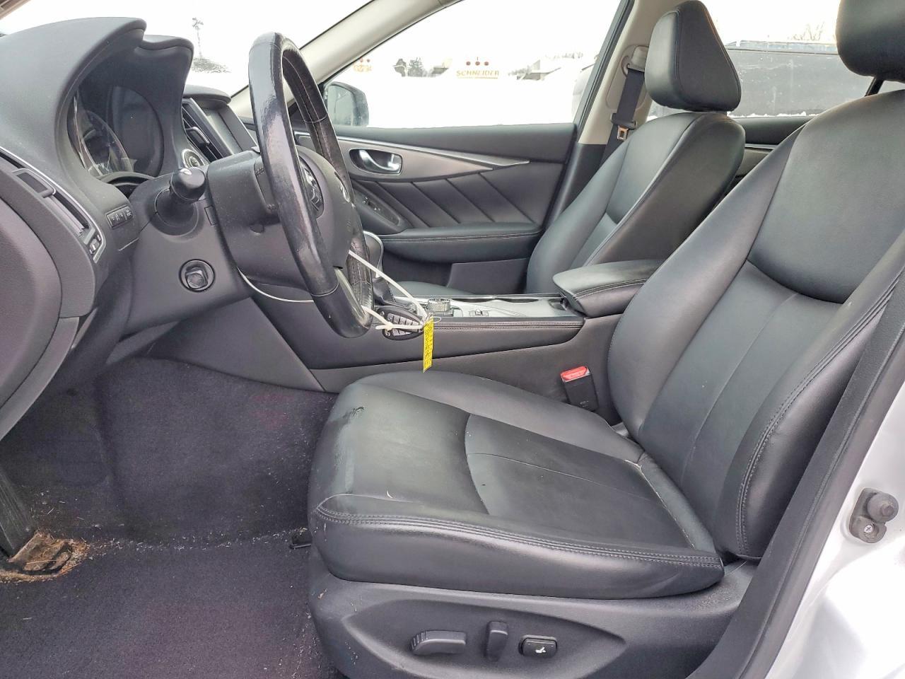 2016 INFINITI Q50