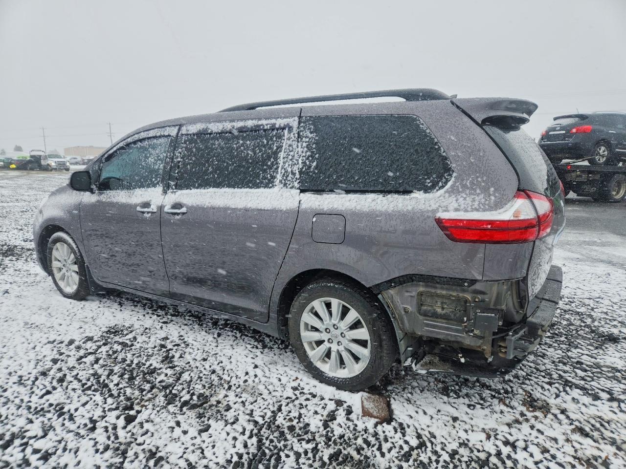 2017 TOYOTA SIENNA