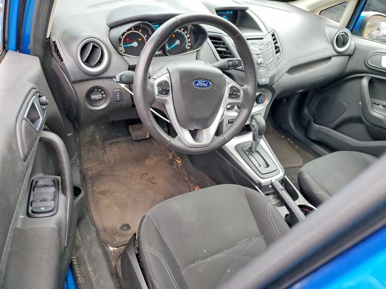 2016 FORD Fiesta
