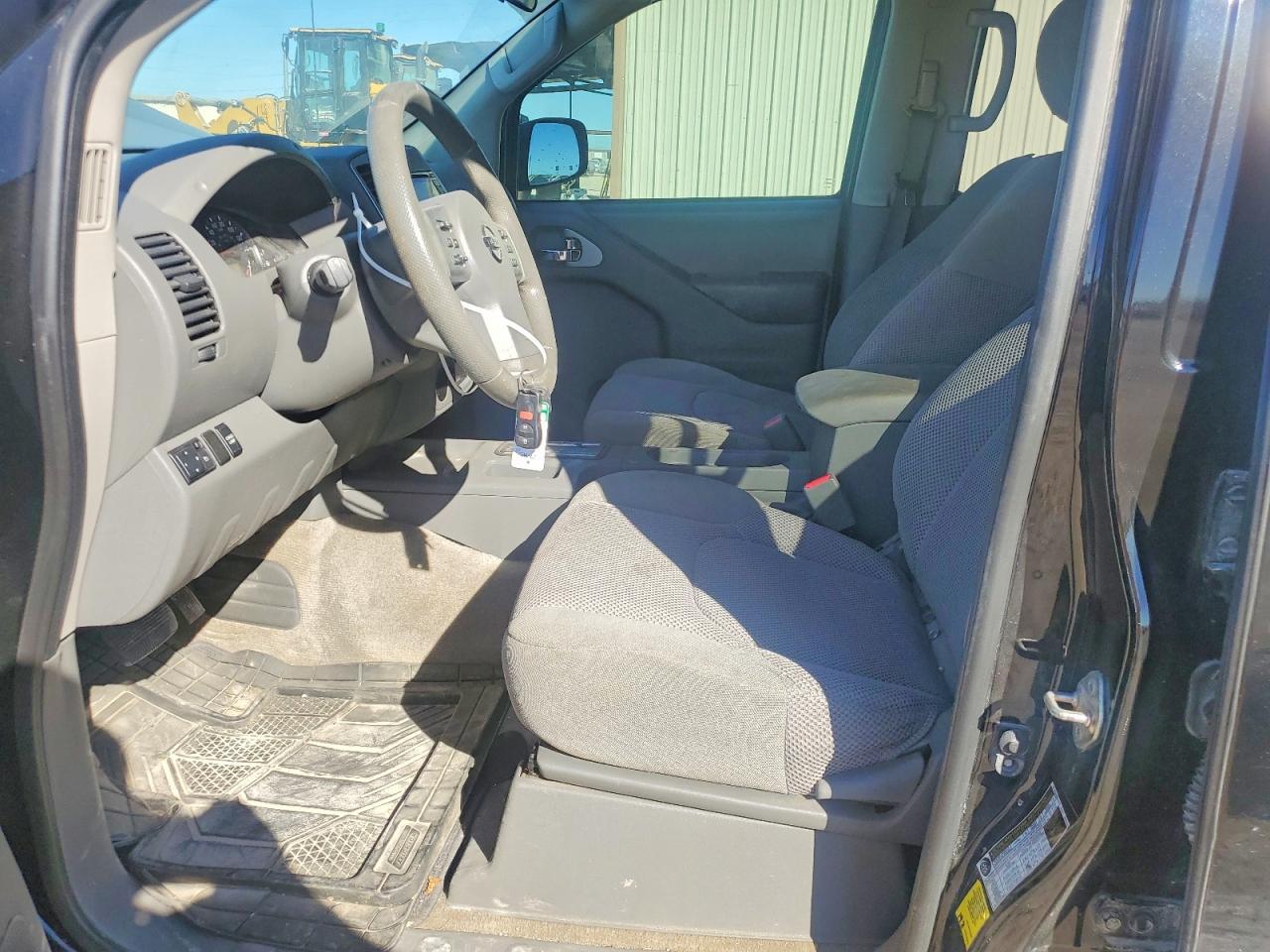 2017 NISSAN Frontier