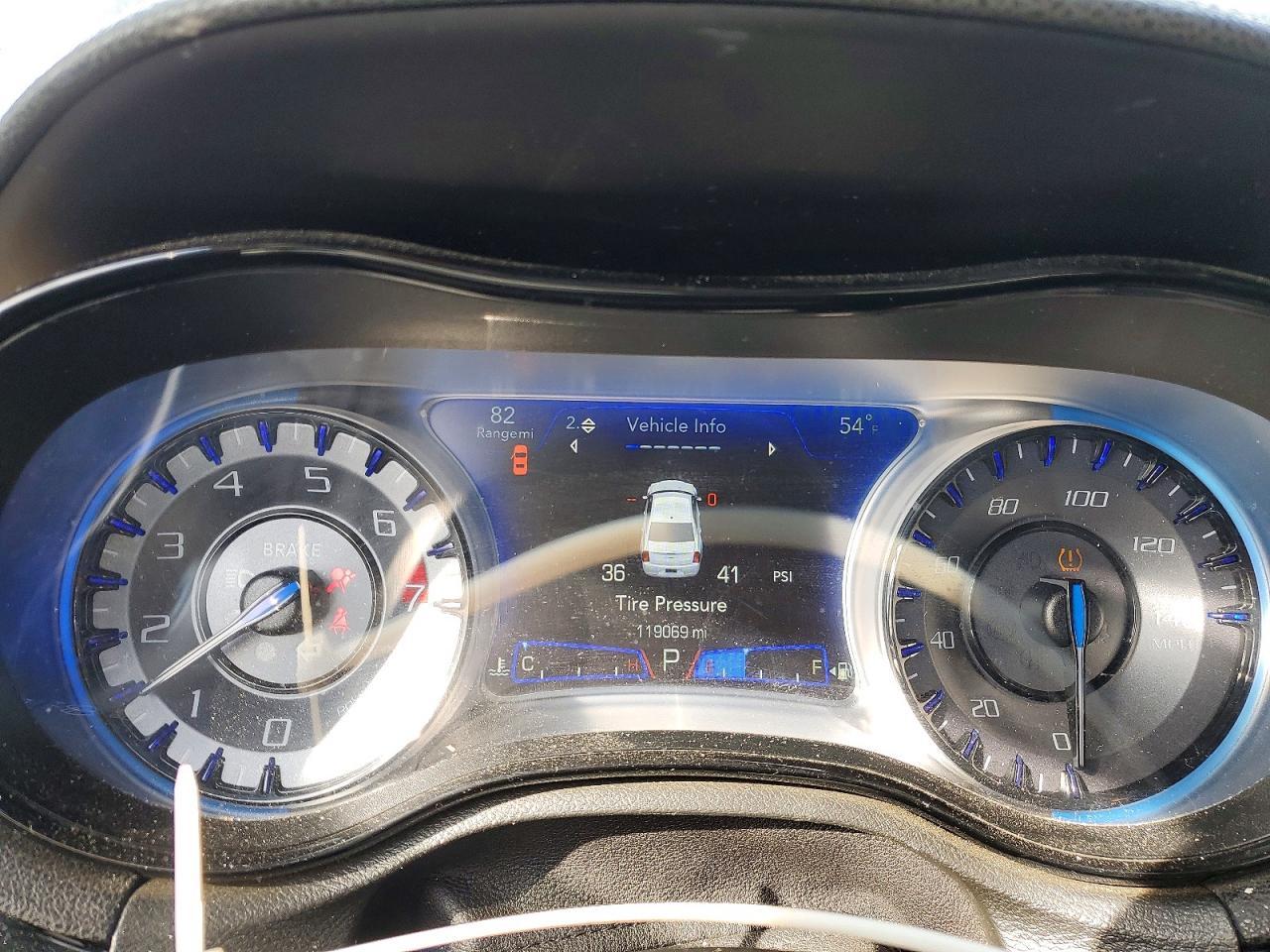 2019 CHRYSLER 300