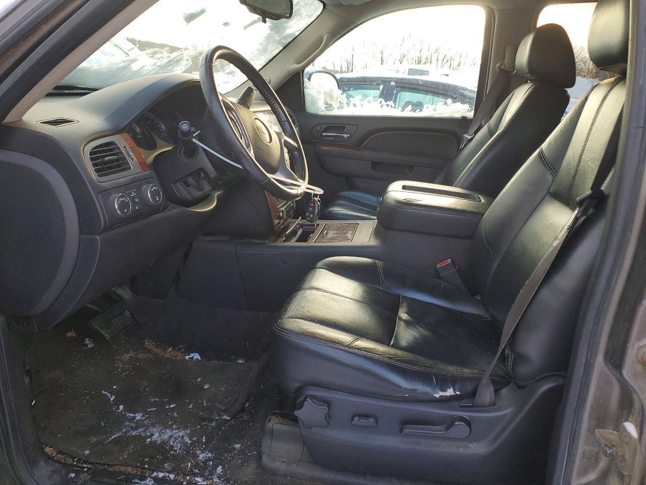 2013 CHEVROLET Suburban