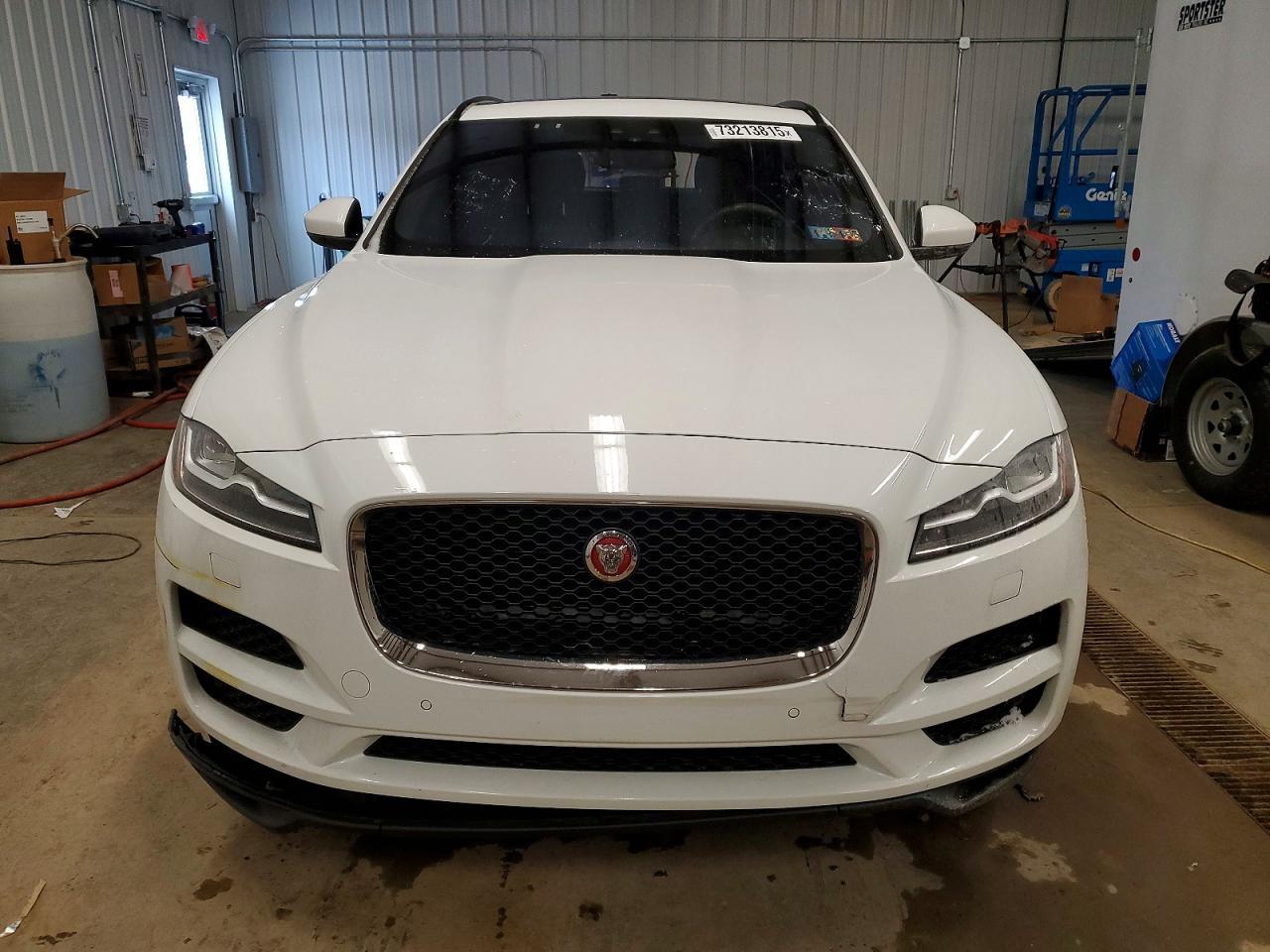 2017 JAGUAR F-Pace