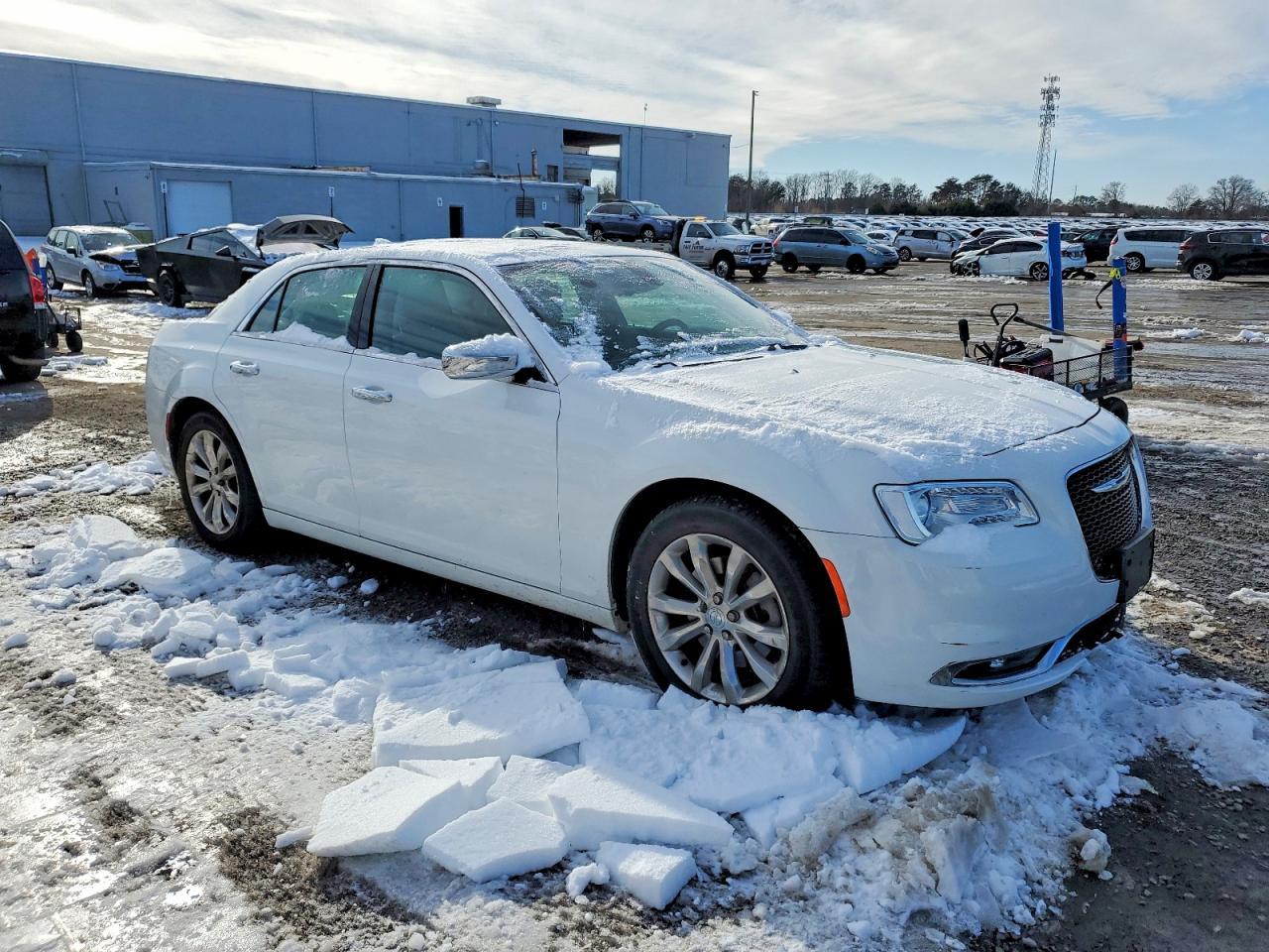 2018 CHRYSLER 300
