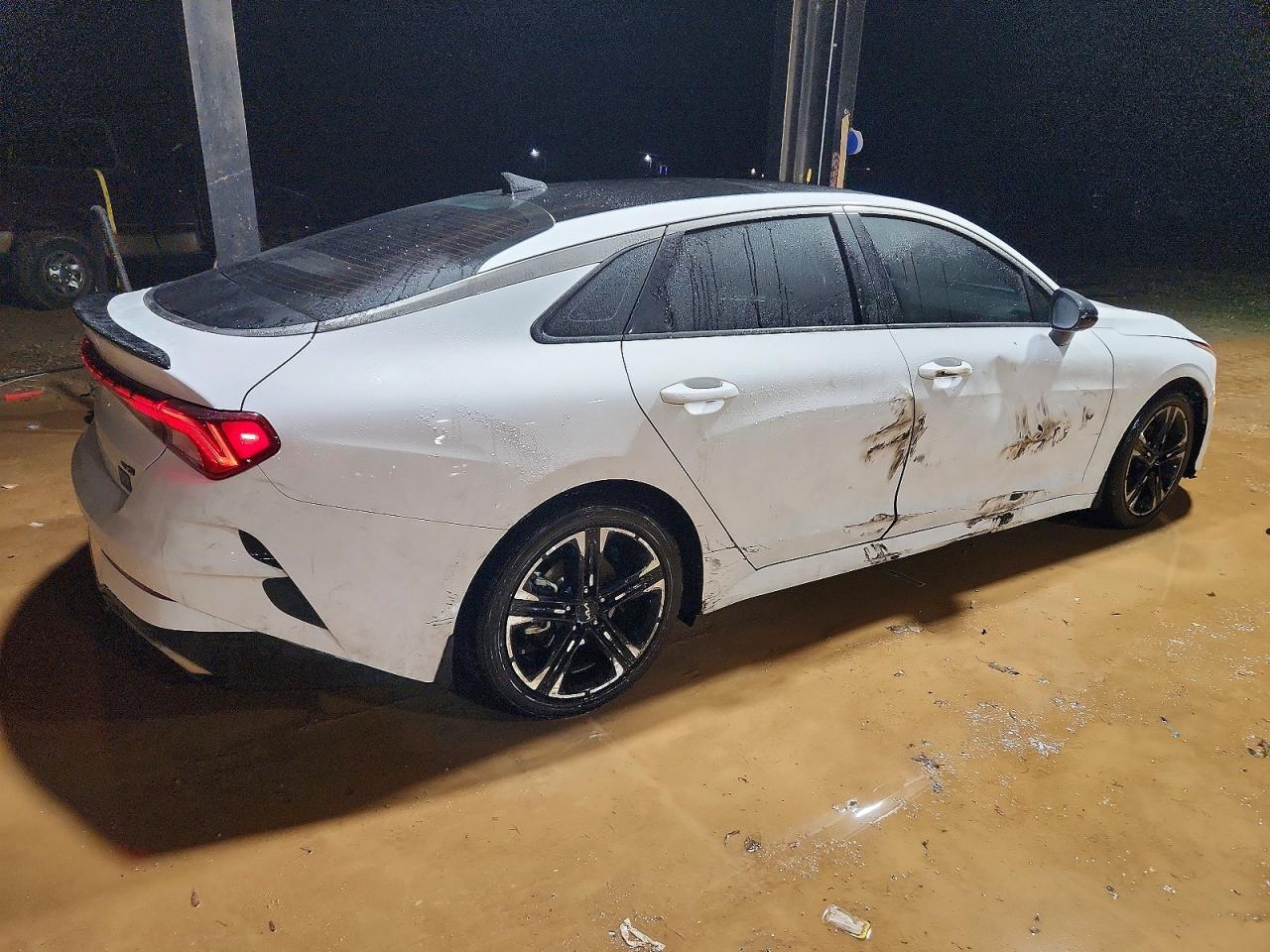 2022 KIA K5