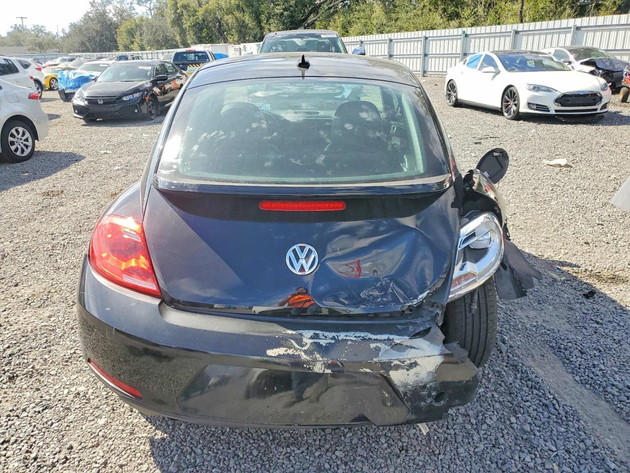 2015 VOLKSWAGEN Beetle
