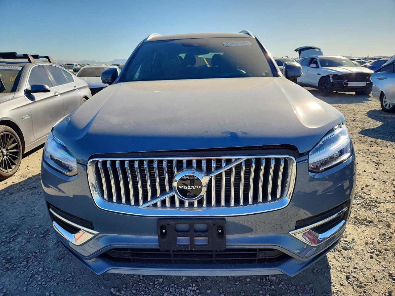 2022 VOLVO XC90