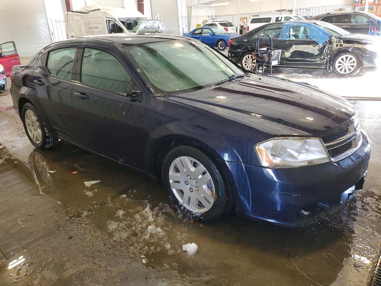 2014 DODGE Avenger