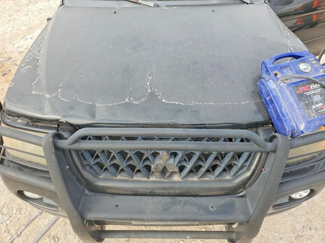 2002 MITSUBISHI Montero
