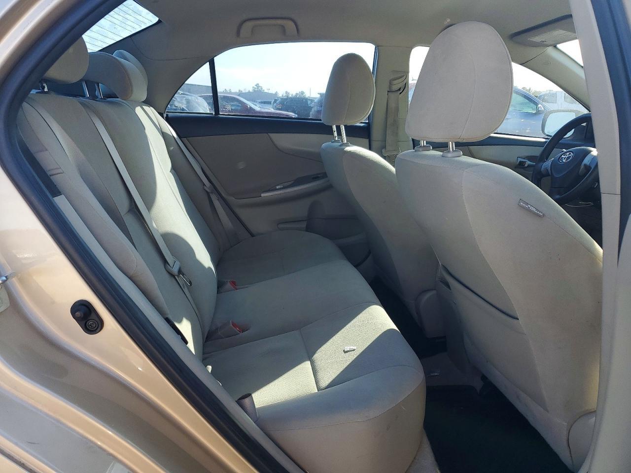2012 TOYOTA COROLLA