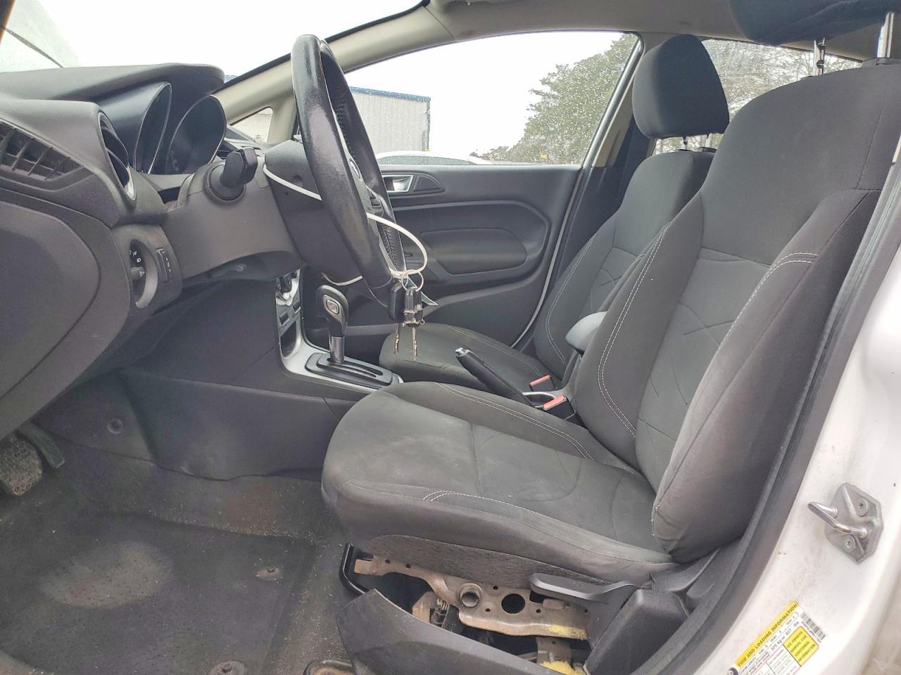 2015 FORD Fiesta