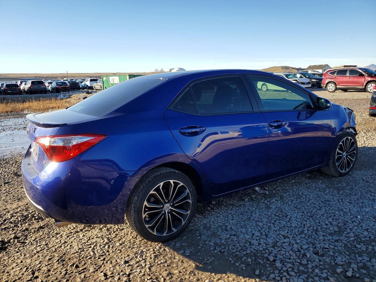 2015 TOYOTA COROLLA